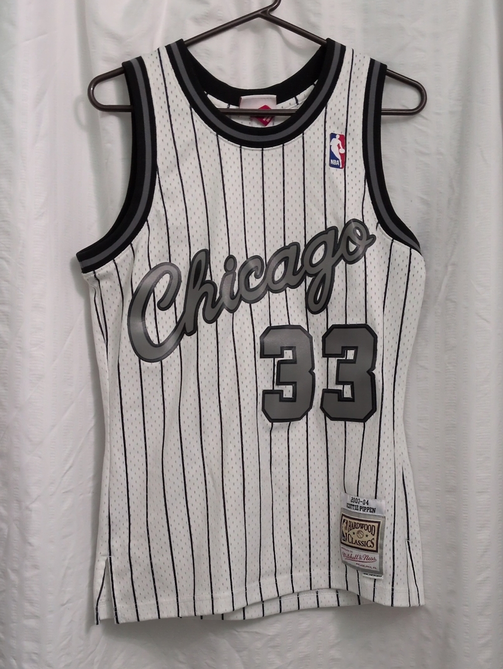 Mitchell & Ness Scottie Pippen #33  Basketball Jersey